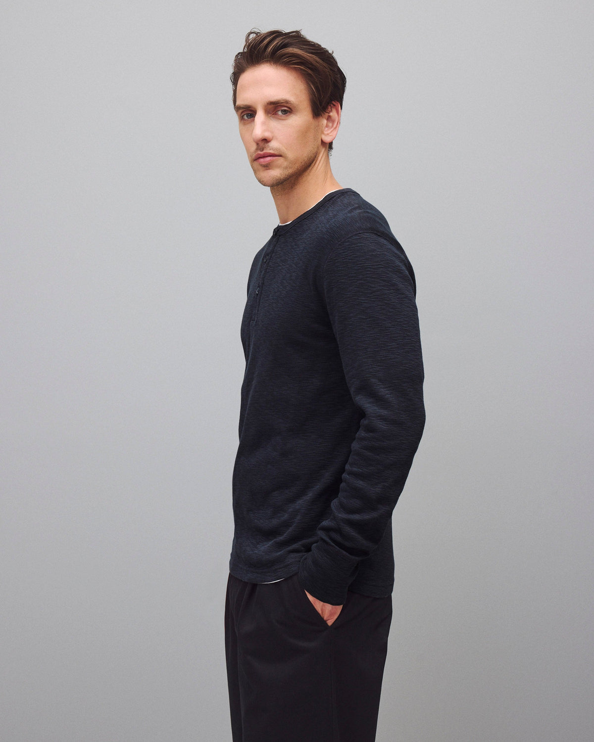 1X1 Slub Slim Henley J6